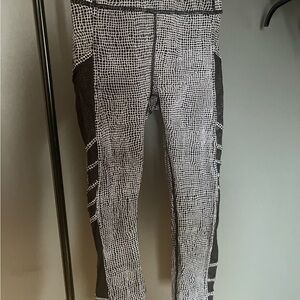 Lululemon Black and White Patterned Leggings